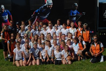 Topp innsats og storfint besøk på jentecamp langrenn